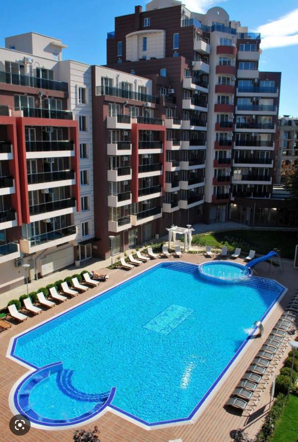 Admiral Plaza Aparthotel Sunny Beach Buitenkant foto